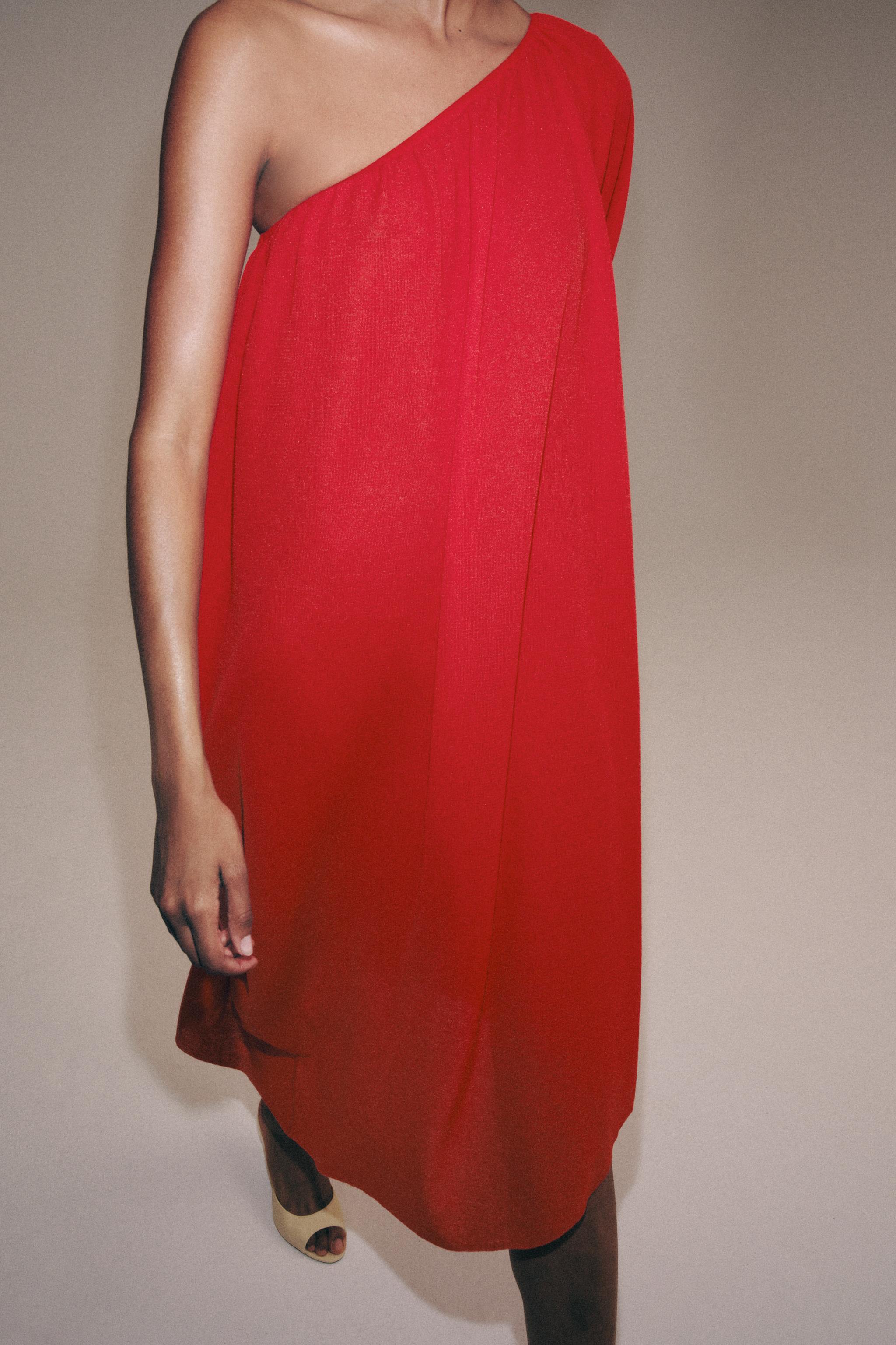 ASYMMETRIC KNIT DRESS - Red | ZARA United States ASYMMETRIC KNIT DRESS - Red | ZARA United States
